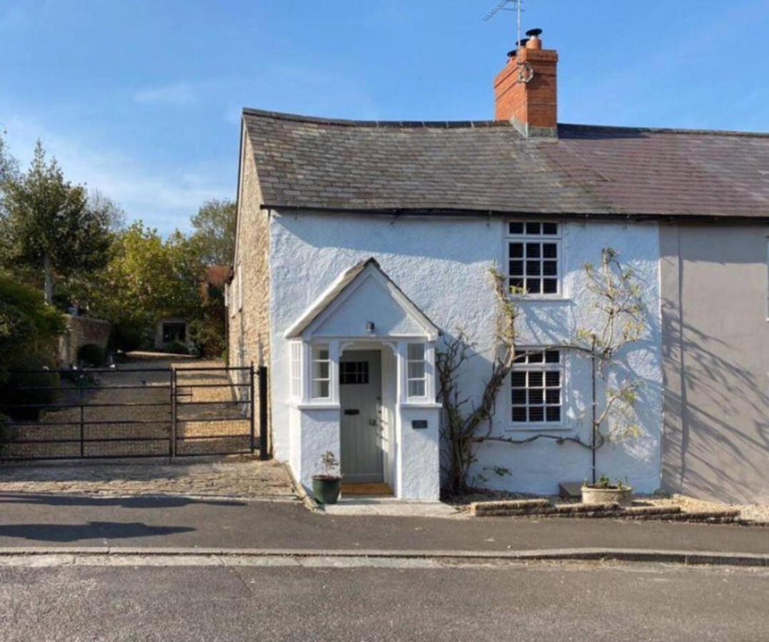 Cosy Two Bedrooom Cottage Set In A Dorset Village Sturminster Newton Luaran gambar