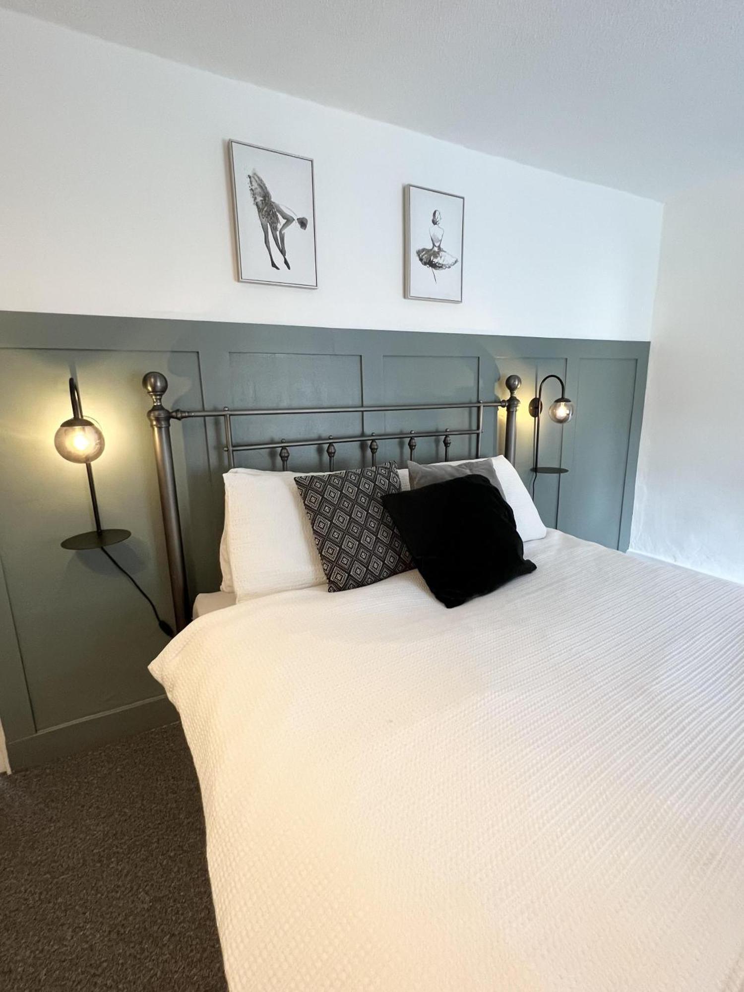 Cosy Two Bedrooom Cottage Set In A Dorset Village Sturminster Newton Luaran gambar